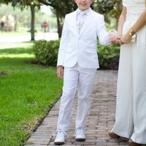 Class/Club Gold Label boys white suit